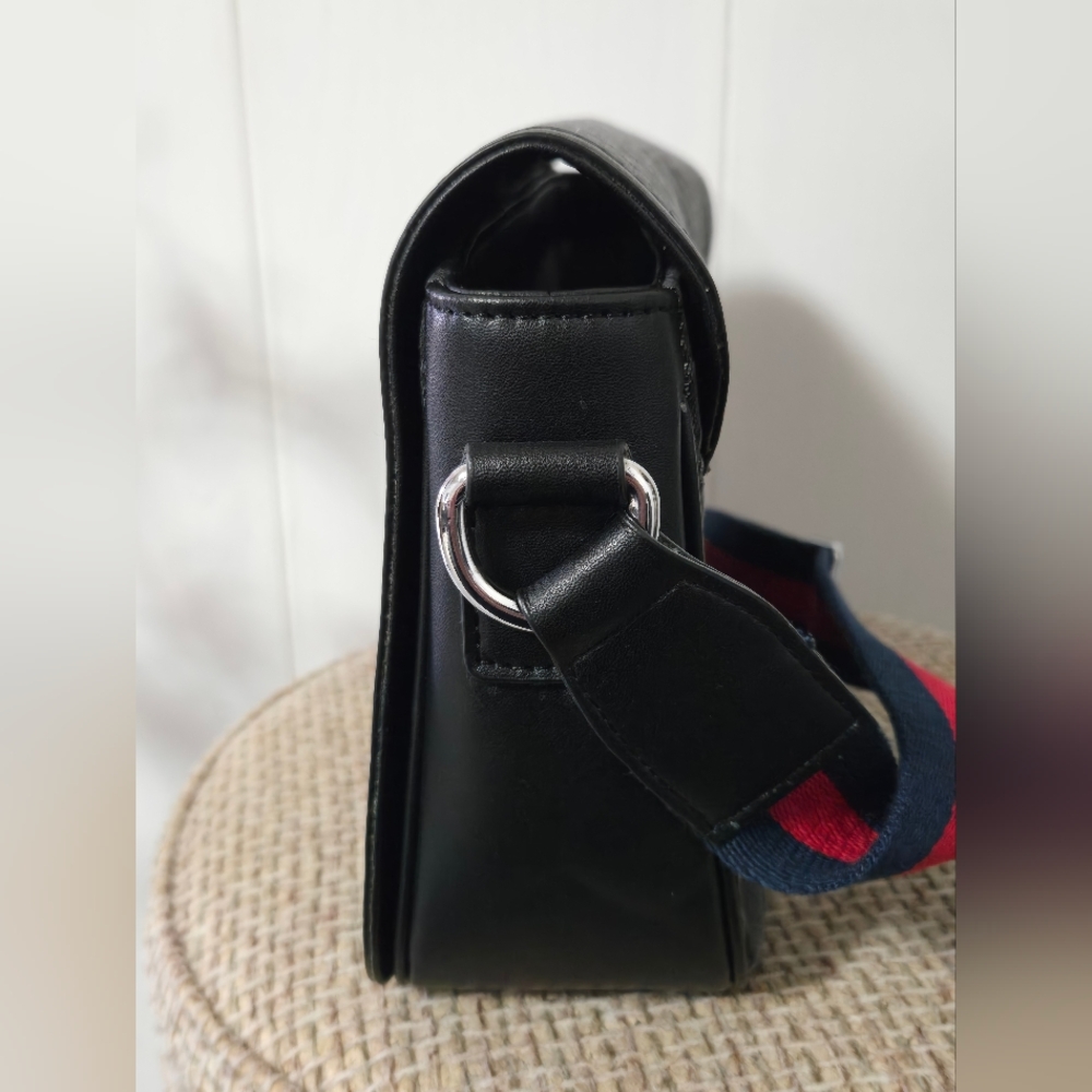 New Black Messanger Bag - Picture 3 of 10